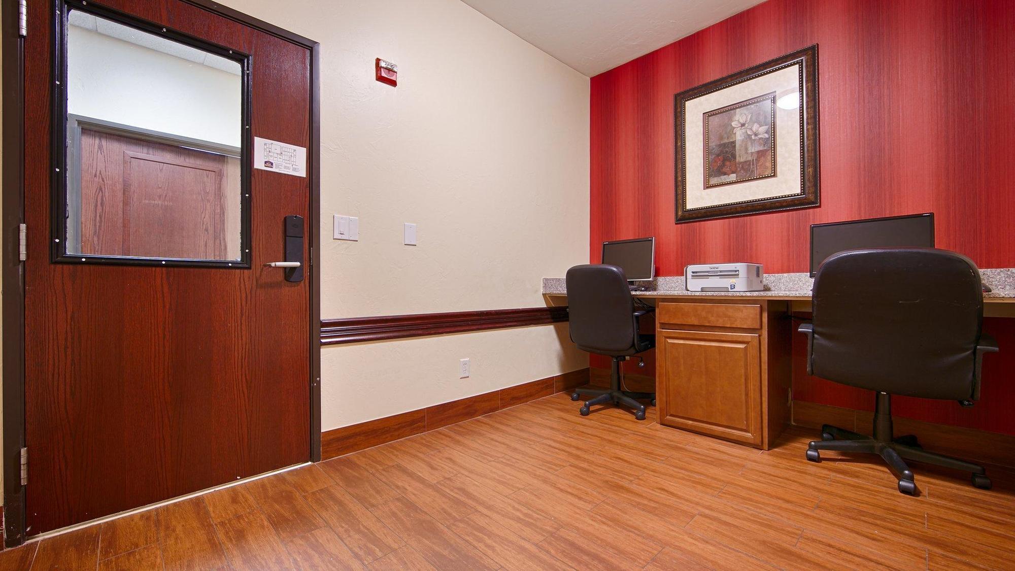 Best Western Greentree Inn & Suites Moore Exterior foto