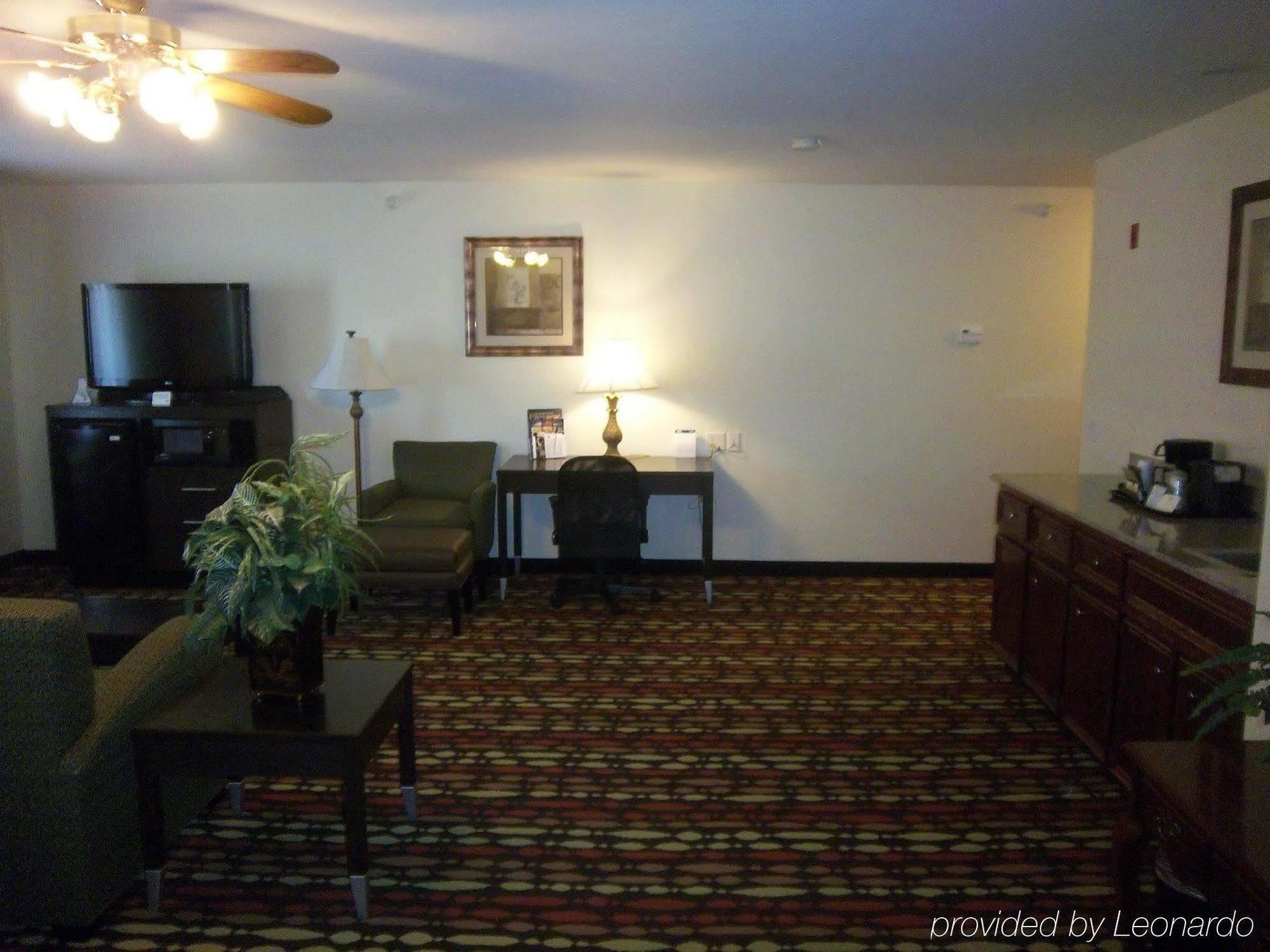 Best Western Greentree Inn & Suites Moore Habitación foto
