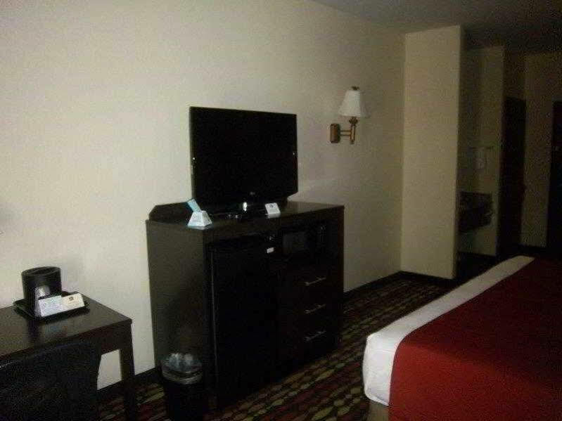 Best Western Greentree Inn & Suites Moore Exterior foto